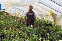 Povratkom iz Italije u Aleksandrovac Goran postao vodeći proizvođač rezanog cvijeća