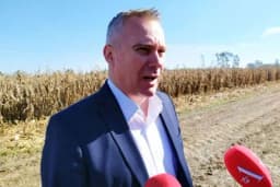 Pašalić: Dovoljne količine brašna i zaliha pšenice /VIDEO/