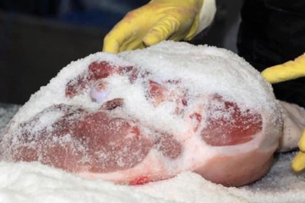 U Italiji zapljenjeno i uništeno 9,5 tona kineske svinjetine