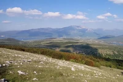 Žive same u zabačenom selu i ne pričaju jedna s drugom