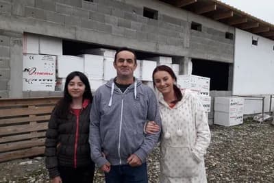 Porodica Babić na lokalno tržište dnevno plasiraju 6 000 jaja