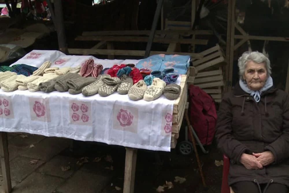Bijeljina: Baka Smilja najstariji zakupac tezge na Zelenoj pijaci