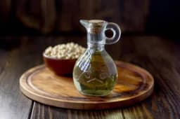 Mnogi koriste ovo ulje, a nisu svjesni koliko uništava zdravlje: Opasnije je od šećera i masti!