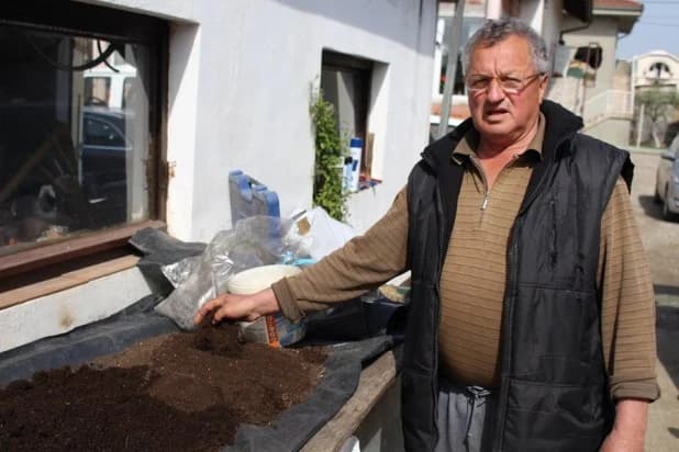 Snalažljivi penzioner Gojko Dardić savjetuje kako zaraditi od konjskog stajnjaka