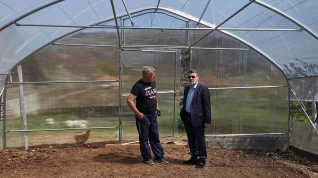 Podjela plastenika poljoprivrednicima iz Starog Grada /VIDEO/