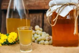 Medovača - Domaći recept za rakiju od meda!