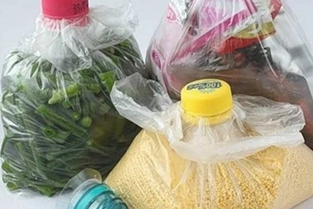 Iskoristite čepove od plastičnih flaša da zatvorite kese na praktičan način