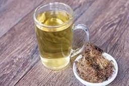 Ovim biljkama protiv oticanja nogu