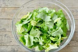 Zašto je dobro jesti zelenu salatu, ali i njen korijen?