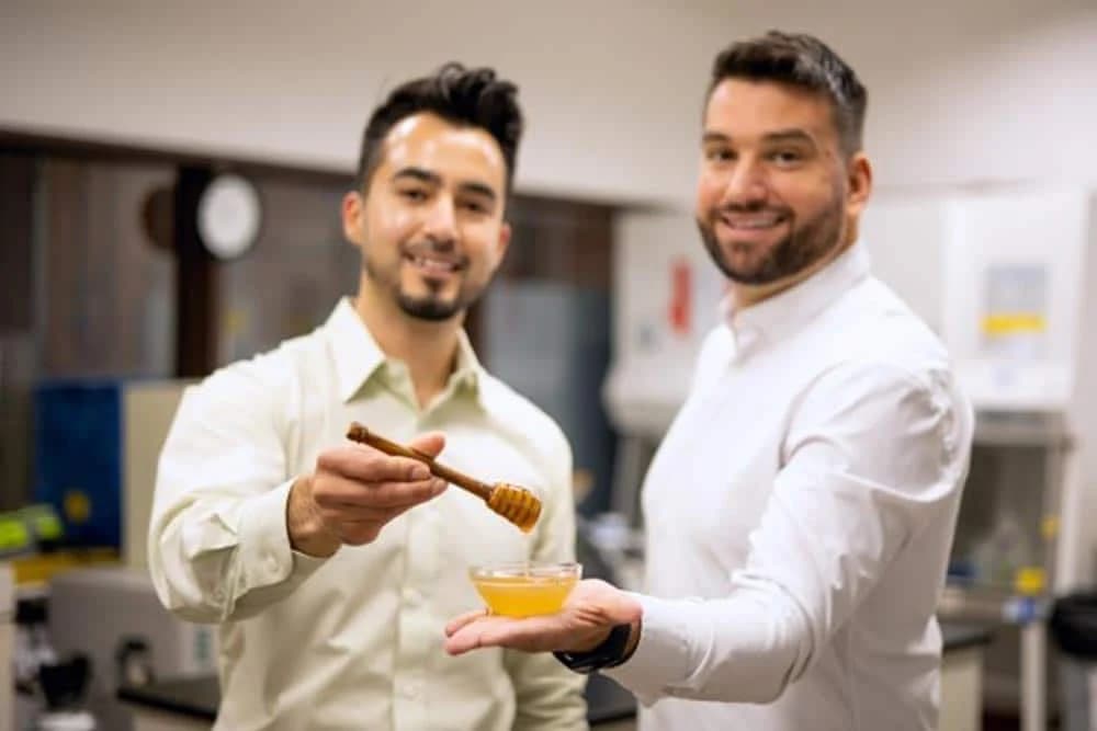 Darko u SAD radi na proizvodnji meda bez pčela