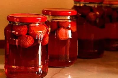 Kompot od jagoda - Jedite jagode tokom cijele godine