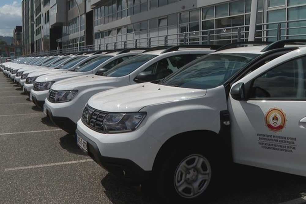 Inspektoratu i Ministarstvu poljoprivrede uručeni ključevi terenaca - Vrijednost vozila veća od 200.000 evra