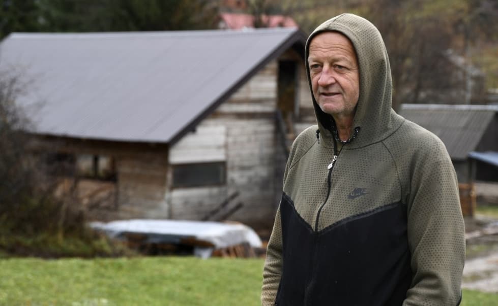 Poljoprivredniku iz Trnova u poplavama stradalo više od 120 ovaca