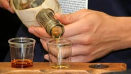 Znate li zašto nikada ne bi trebalo da pijete rakiju prije jela?