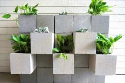 Zanimljiva ideja - Napravite saksije od betonskih blokova