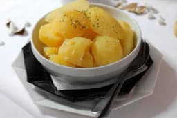 Tri načina da produžite "život" oguljenom krompiru