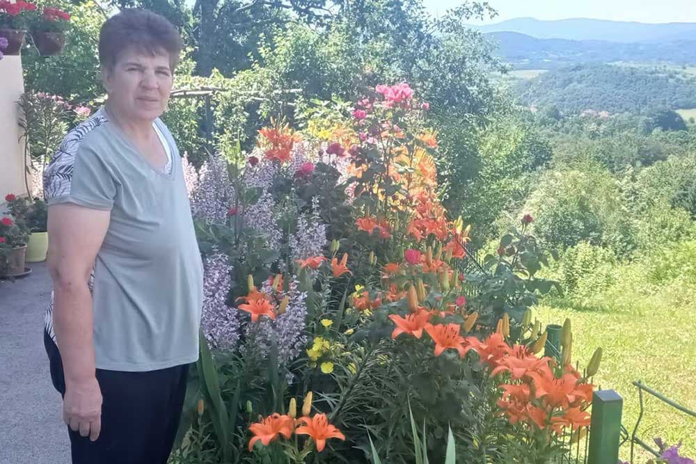 Foto: Zlatan Čekić | U cvijeću pronašla snagu za novi početak