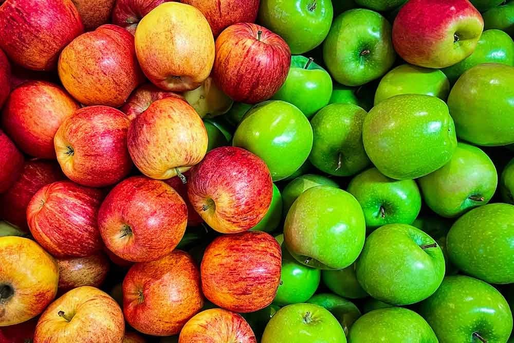 svježe jabuke