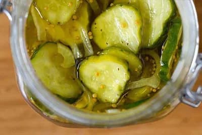 Salata od krastavaca sa lukom za zimnicu