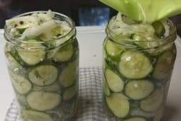 Kako da napravite ljetnje ukiseljene krastavce - Možete da ih jedete već nakon 2 sata