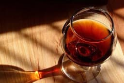 Kako se pravi vinjak i ima li veze sa vinom?