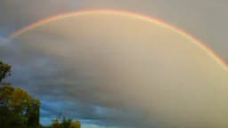 /FOTO/ Duga uljepšala sembersku ravnicu