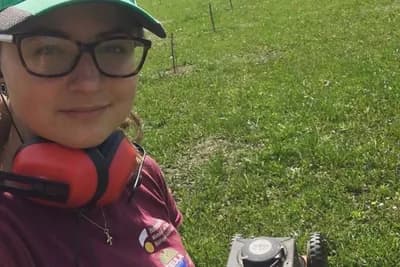 Studentkinja iz Njemačke kod Bihaća podigla plantažu lješnika