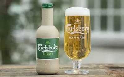 Da li ste za pivo u flašama od papira? Carlsberg sve bliži ovoj ideji