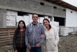 Porodica Babić na lokalno tržište dnevno plasiraju 6 000 jaja