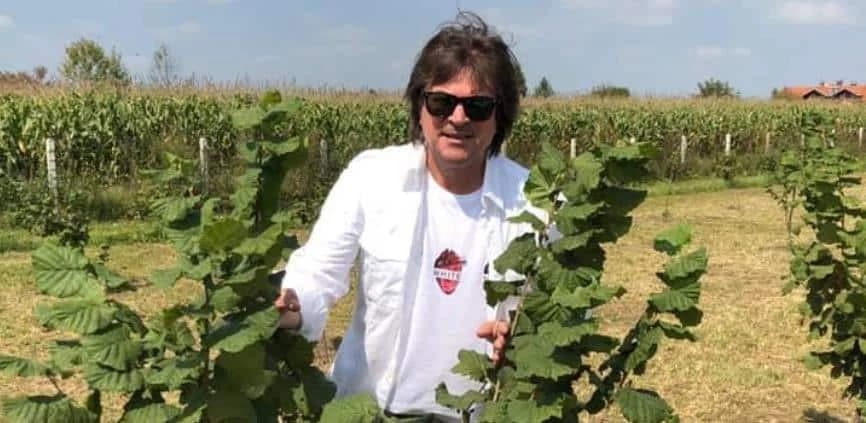 Pjevač Bijelog dugmeta u novom biznisu - pokrenuo firmu