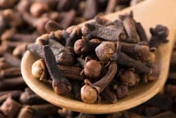 Ljekoviti začin koji uspješno uklanja zubobolju za kratko vrijeme