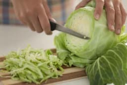 Ne bacajte ostatke kupusa, evo šta možete uraditi s njim