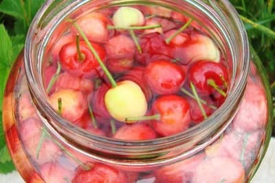 Trešnje u rakiji - Recept za omiljeno žensko piće