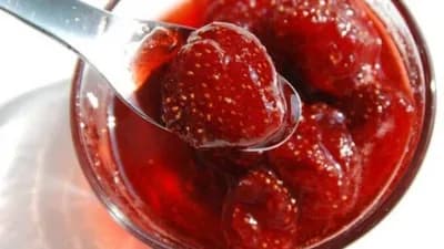 Domaće slatko od jagoda od samo 3 sastojka za 10 minuta - Najbolji recept i tehnika čišćenja voća