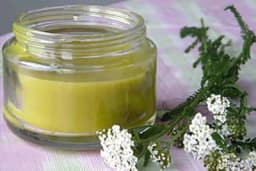 Melem za ispucale pete - Jednostavan recept za izuzetne rezultate