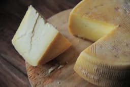 Sir u vinu - Specijalitet kojim su svi oduševljeni