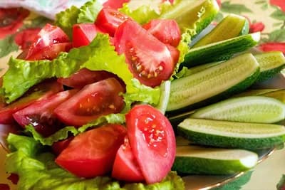 salata-krastavac-i-paradajz