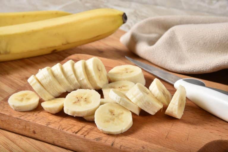 Bananom protiv bubuljica, podočnjaka i nepravilnosti na koži