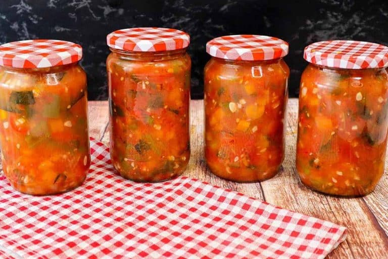 Salata za zimu od tikvica, paprike i raznog povrća – Ukus koji oduševljava
