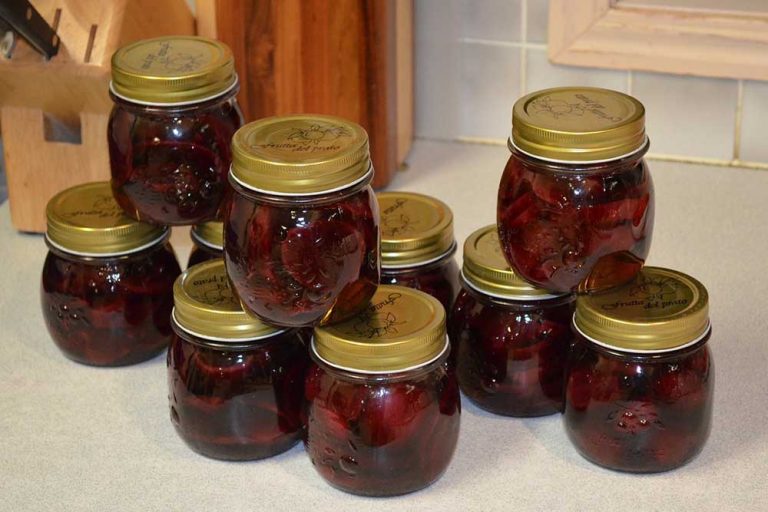 Provjeren recept za cveklu iz tegle – Brzo se priprema, a bogata je vitaminima