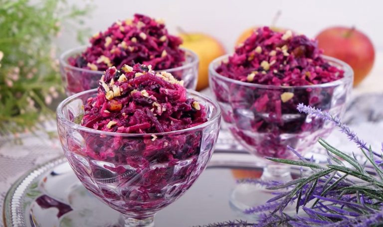 Salata sa rendanom cveklom, jabukama i orasima