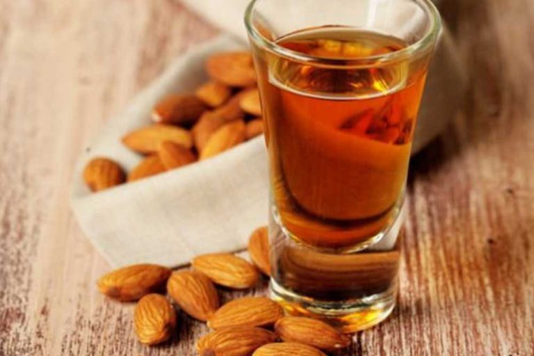 Liker od badema – Recept za veoma zdravo i ukusno piće