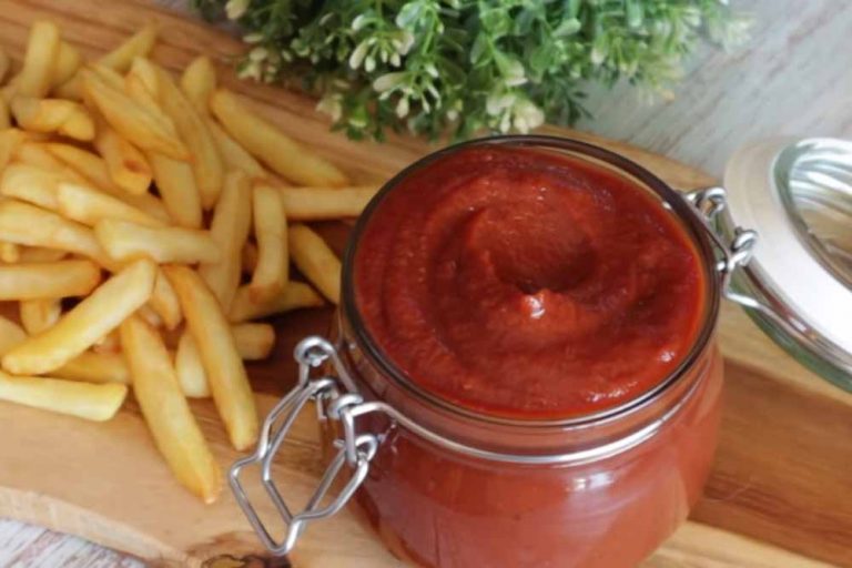 Više ga nikad nećete kupiti! Recept za savršen domaći KEČAP