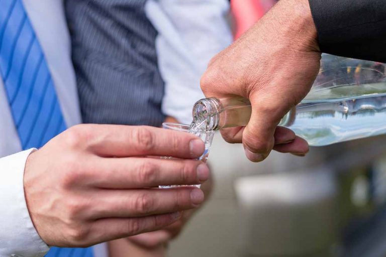 Ruski doktor otkriva za šta su dobri kajmak i šljivovica