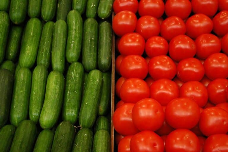 Šta nutricionisti kažu o kombinaciji paradajza i krastavaca u salati