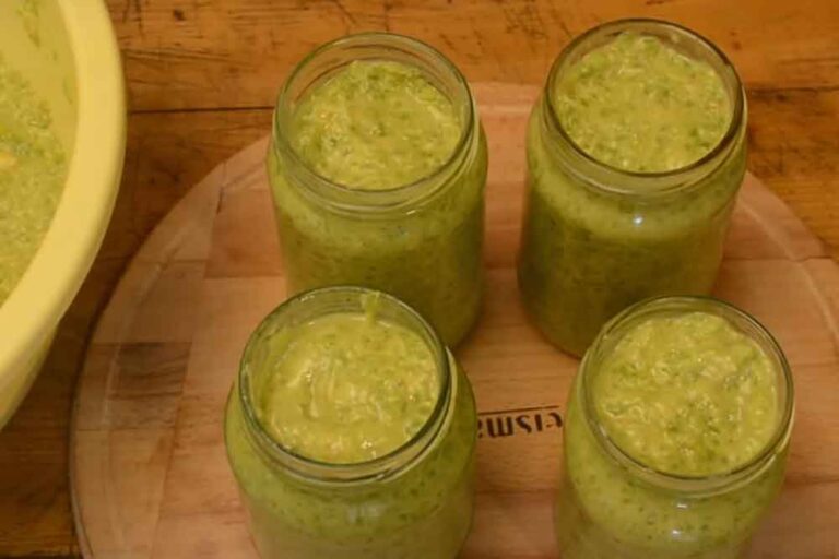 „ZELENI AJVAR“ bez konzervansa – Ovo je drugačija, pikantnija zimnica